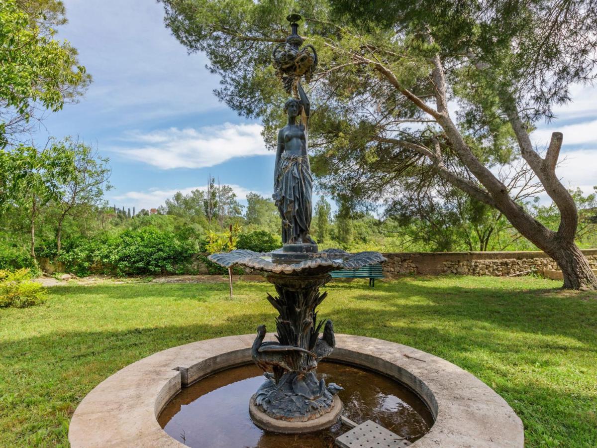 דירות Mèze Flat In A Beautiful Building With Pool מראה חיצוני תמונה