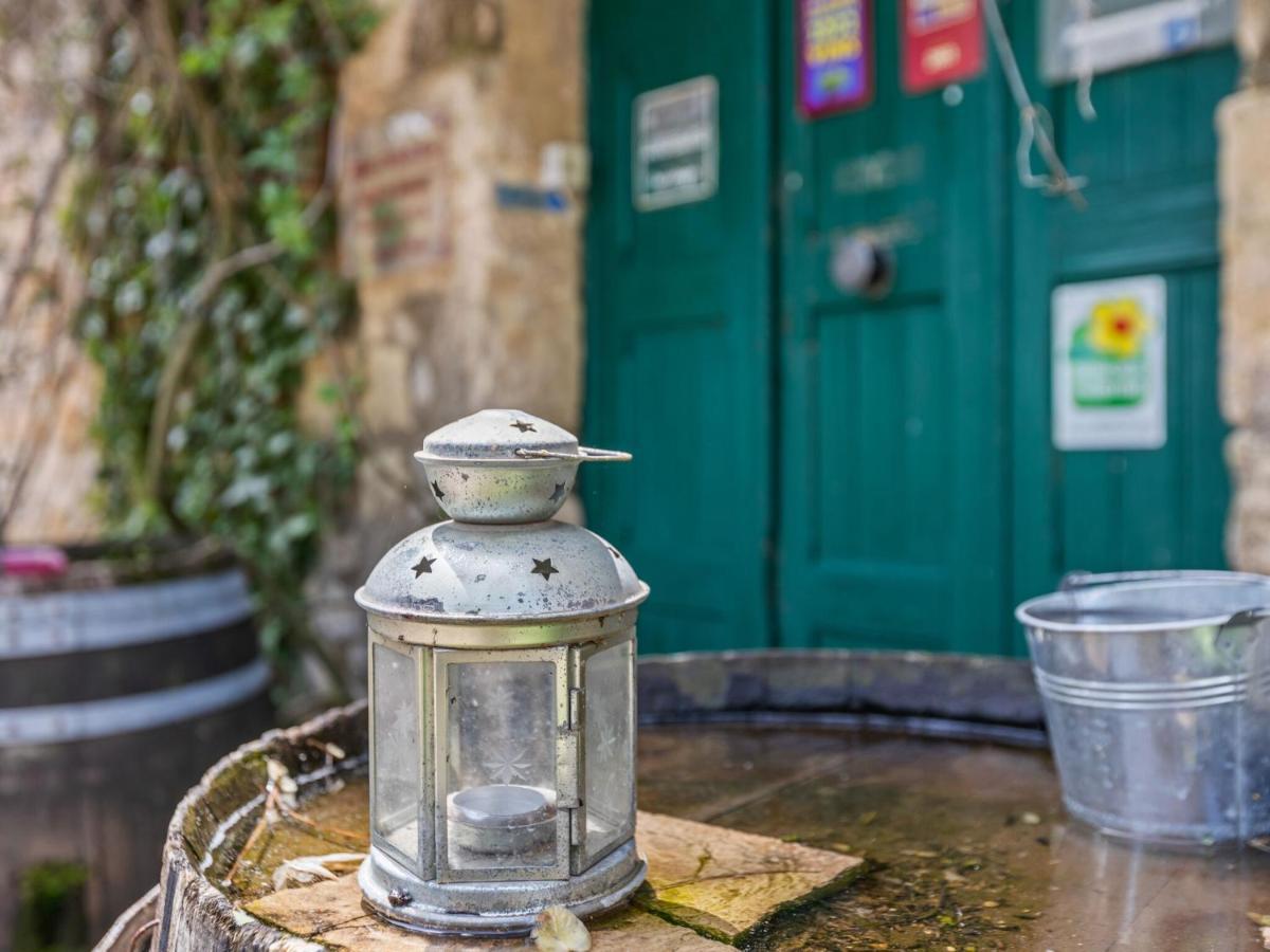 דירות Mèze Flat In A Beautiful Building With Pool מראה חיצוני תמונה