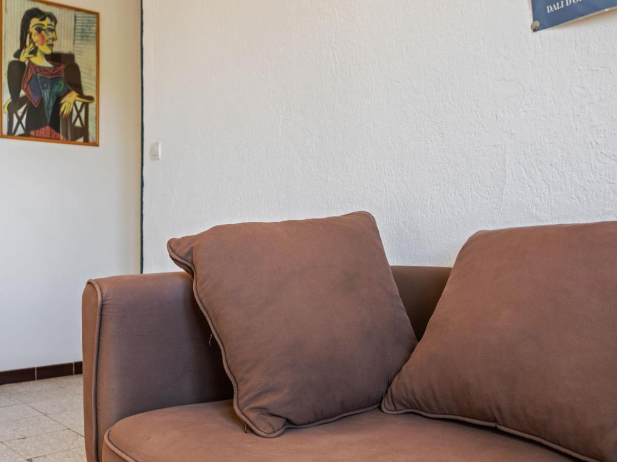 דירות Mèze Flat In A Beautiful Building With Pool מראה חיצוני תמונה